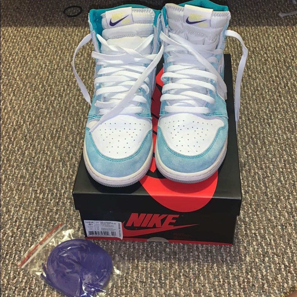 Air Jordan’s 1 retro turbo green